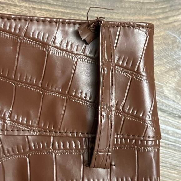PRETTYLITTLETHING Tall Chocolate Faux Leather Croc Embossed Flare Pant Sz 6 - Picture 5 of 6